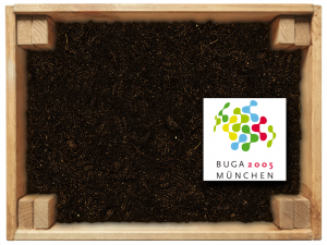 Blick in eine offene Kiste mit Loisachtaler BUGA Pflanzerde, der Erfolgserde für die Bundesgartenschau in München